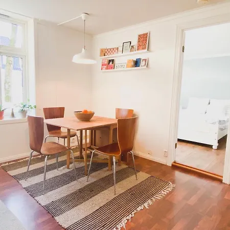Cosy Authentic Apartment, Only 60m From Bryggen! Daire Bergen